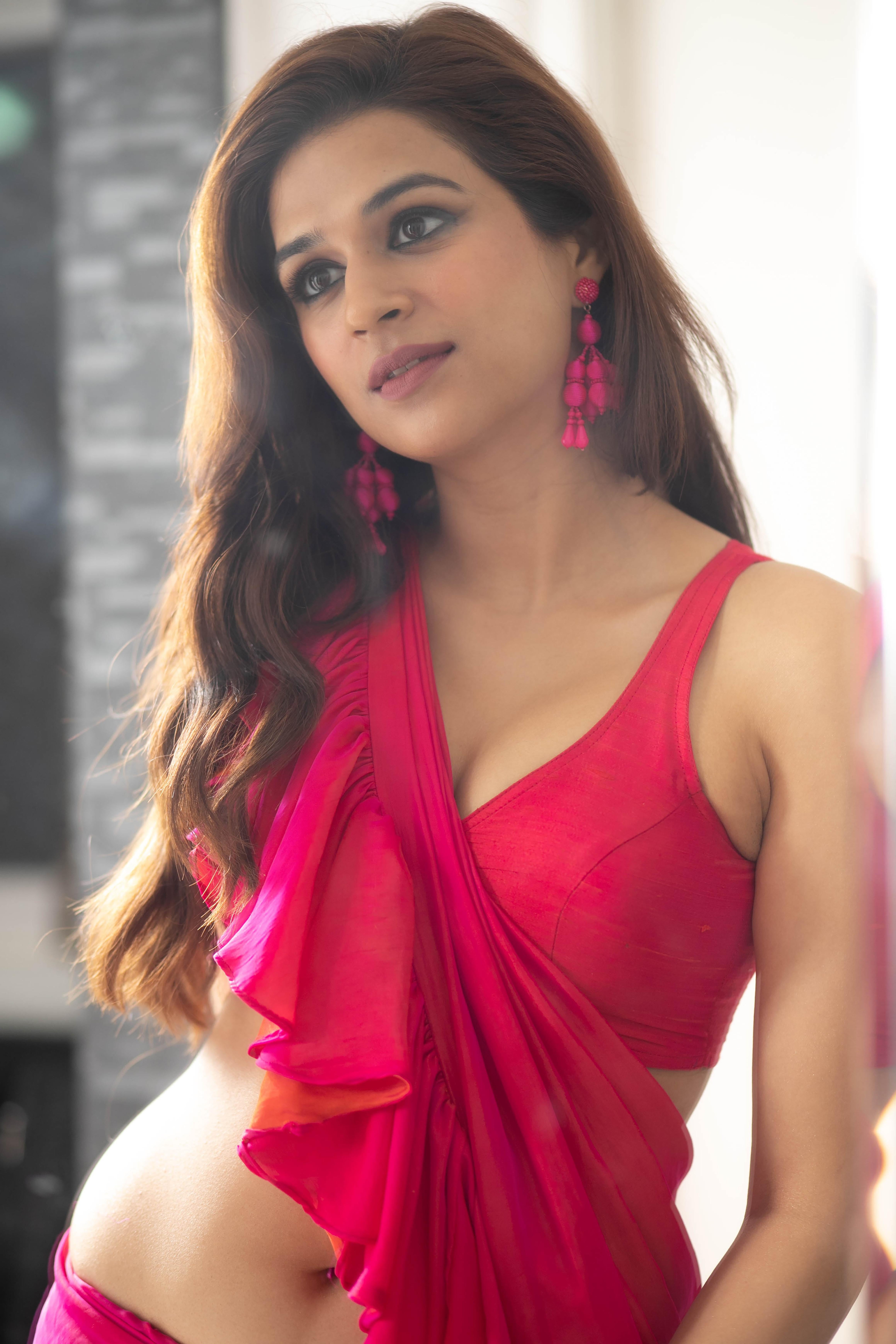 Shraddha Das UHD indian actress 2k 4k 5k