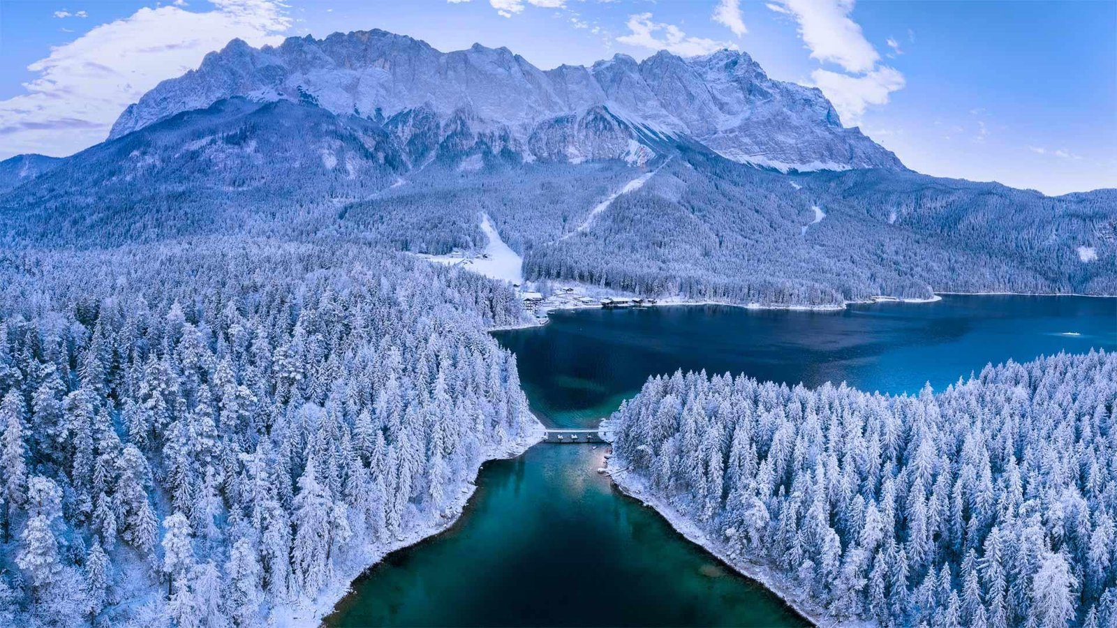 Eibsee Lake in Bavaria 2k