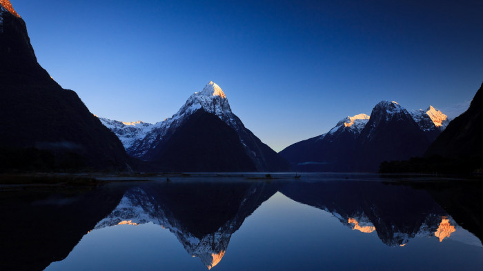 Milford Sound Sunrise 2k
