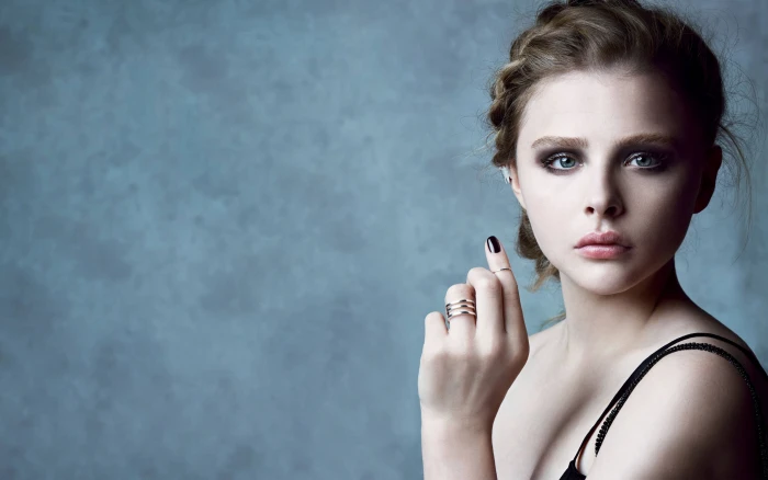 chloe grace moretz with braided hair actress hollywood 2k