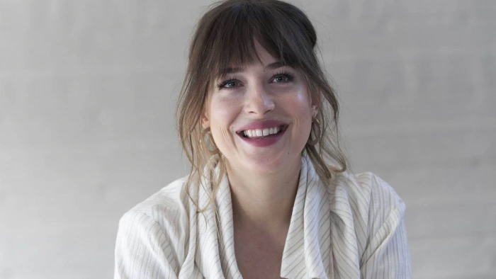 dakota johnson genuine smile actress hollywood