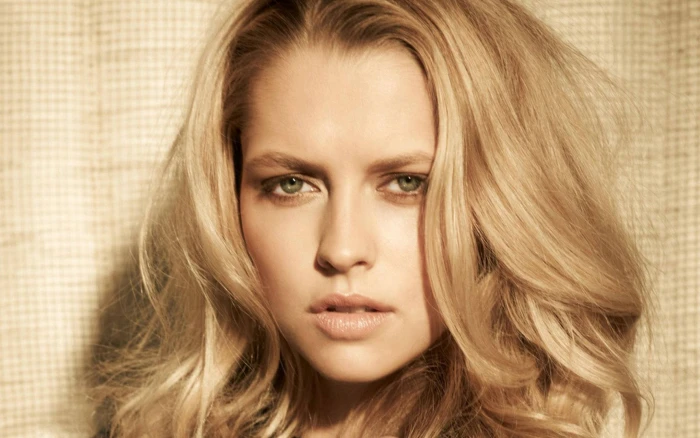 teresa palmer headshot photo actress hollywood 2k