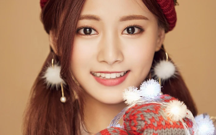 christmas girl twice tzuyu happy portrait headshot one person 2k