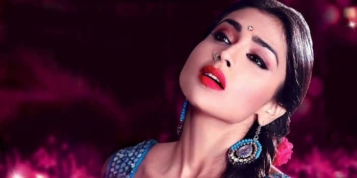 Heroine Actress Shriya Saran beautiful woman make up 2k 4k