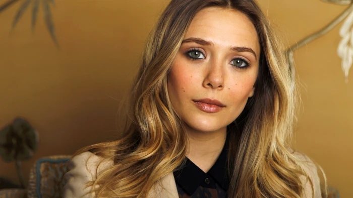 Actress Elizabeth Olsen portrait headshot beautiful woman 2k