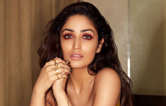 Actress Yami Gautam portrait beautiful woman young adult 2k