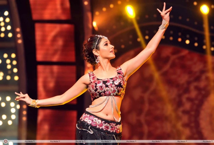 actress babe bhatia bollywood model tamanna 2k