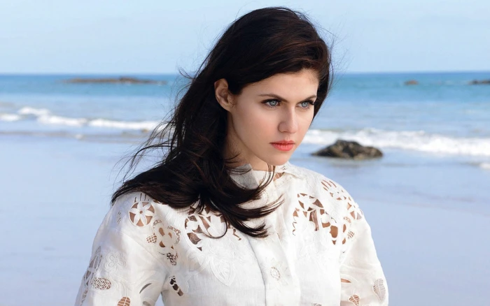 Actresses Alexandra Daddario American Blue Eyes Brunette