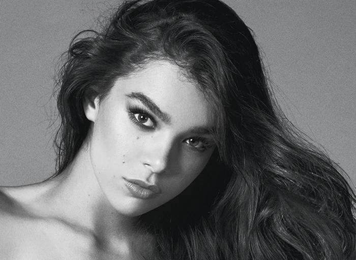 Actresses Hailee Steinfeld Monochrome 2k