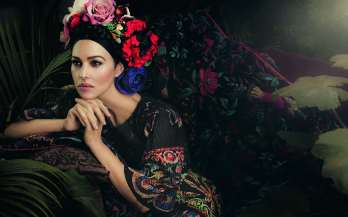 Actresses Monica Bellucci Cushion Dress Flower Leaf Petal 2k 4k