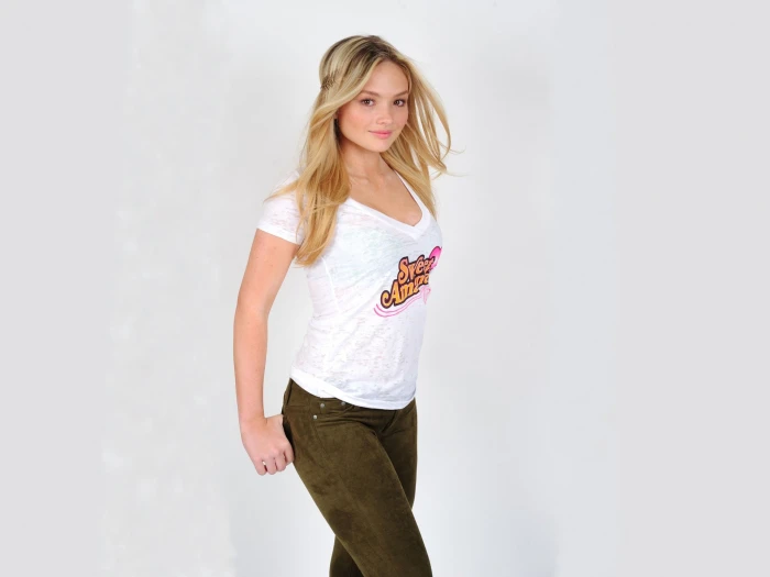 Actresses Natalie Alyn Lind Blonde