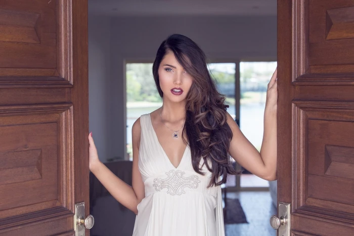 Actresses Jessica Green Australian Brunette Lipstick Model