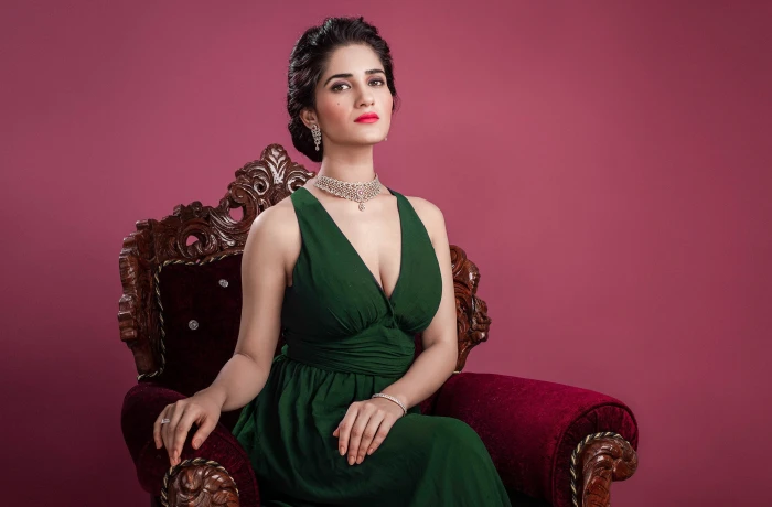 Actresses Ruhani Sharma Black Hair Brown Eyes Green 2k