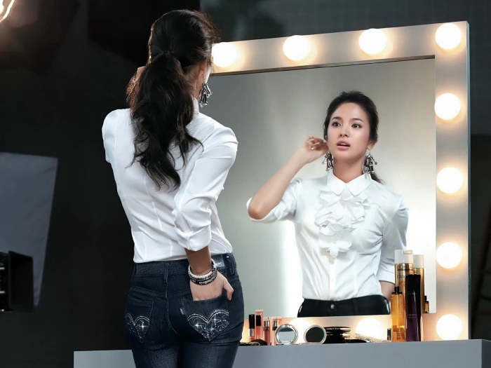 Actresses Song Hye Kyo Korean young adult women indoors