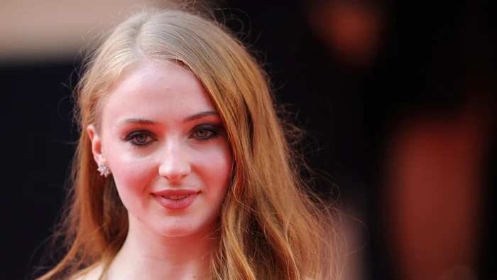 Actresses Sophie Turner Blue Eyes Face Redhead