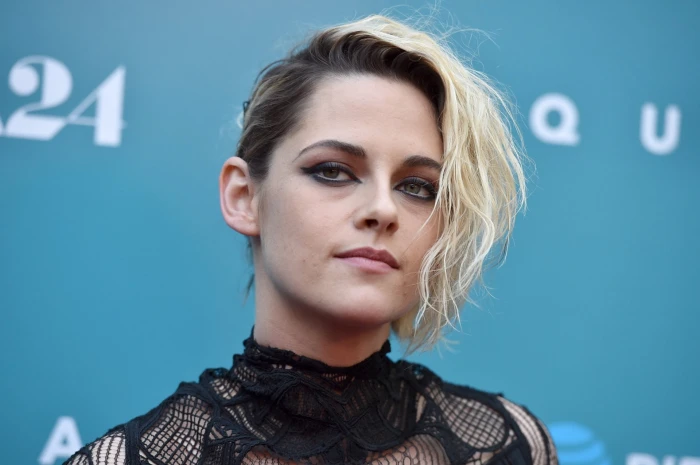 Actresses Kristen Stewart headshot portrait young adult