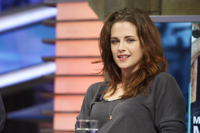 Actresses Kristen Stewart smiling portrait focus on foreground