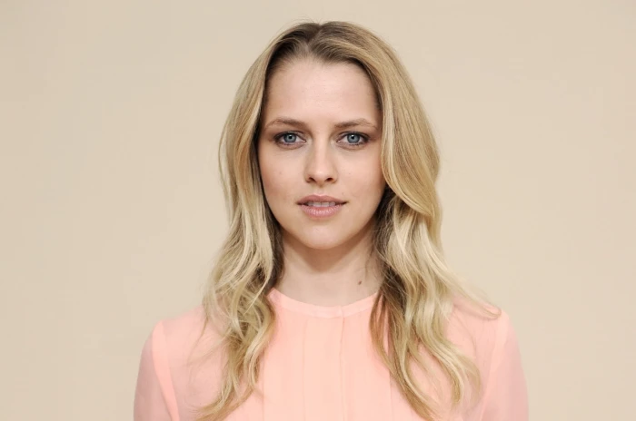 Actresses Teresa Palmer Blonde