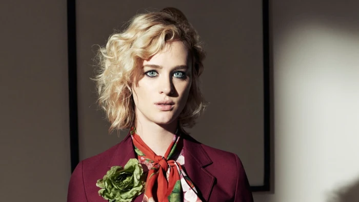 Actresses Mackenzie Davis Blonde
