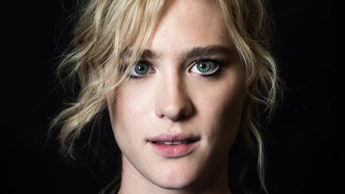Actresses Mackenzie Davis Blonde