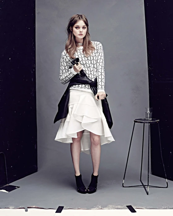 Bella Heathcote actress women fashion beauty clothing