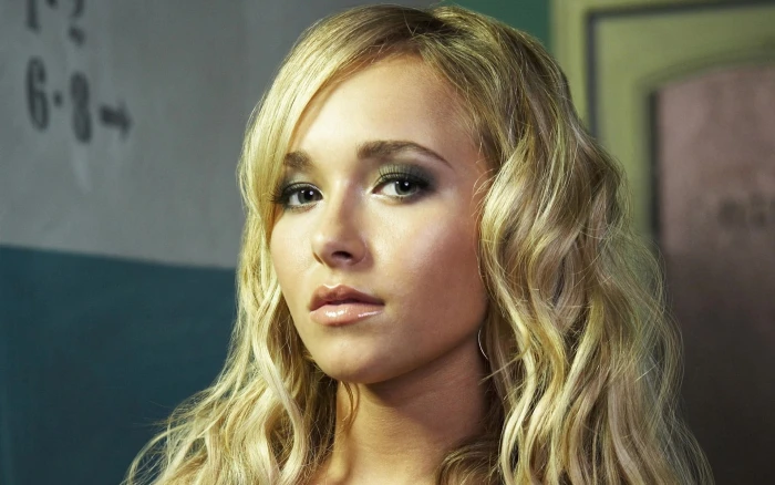face women celebrity Hayden Panettiere actress portrait