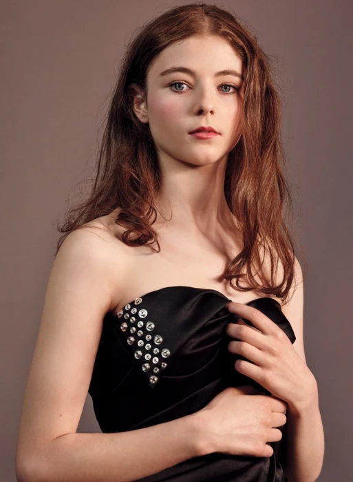 Thomasin McKenzie women actress long hair brunette blue eyes