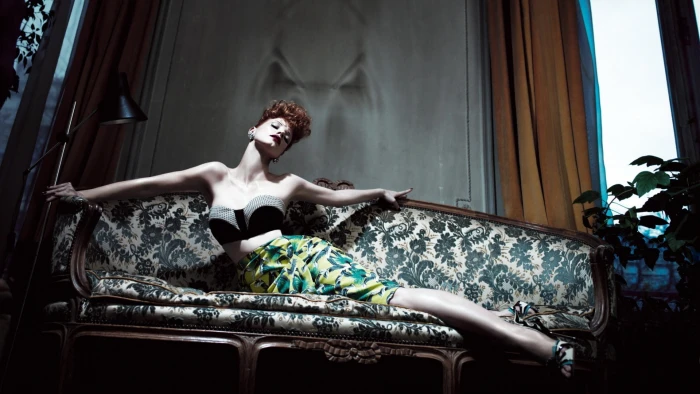 women couch fashion redhead curtains bare shoulders Jessica Chastain