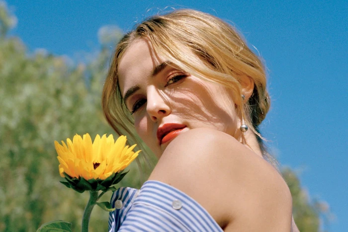 Actresses Zoey Deutch Blonde Brown Eyes Lipstick