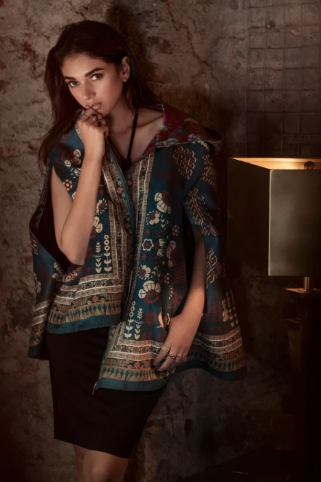 Aditi Rao Hydari women actress Indian brunette indoors