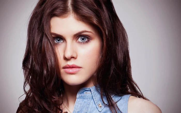 Alexandra Daddario blue eyes actress celebrity brunette