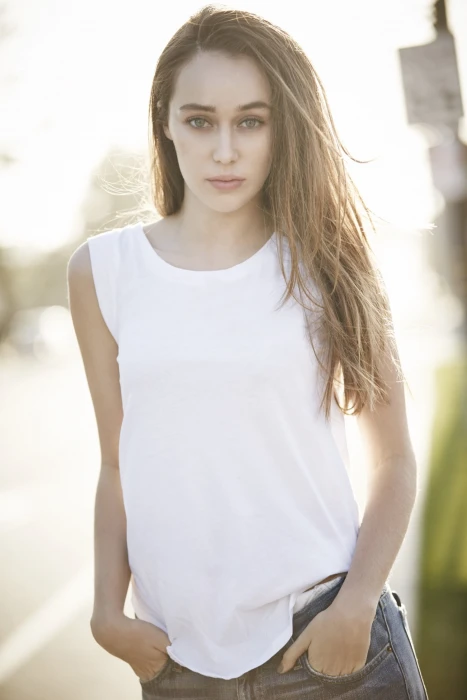Alycia Debnam Carey women actress brunette long hair green eyes