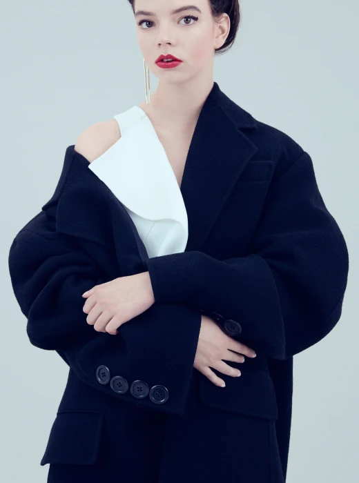 Anya Taylor Joy actress women simple background brunette