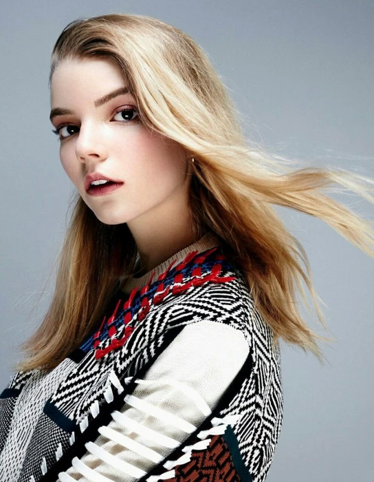 Anya Taylor Joy women actress blonde long hair makeup