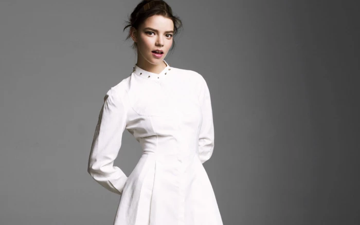 Anya Taylor Joy women actress brunette dark hair simple background