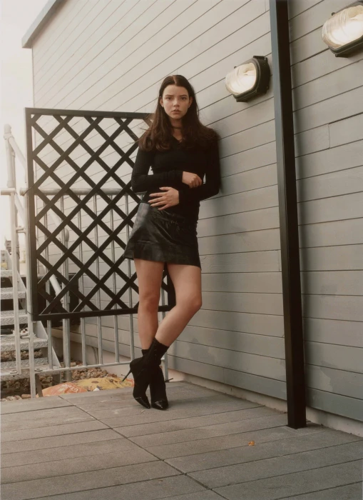 Anya Taylor Joy women actress brunette dark hair outdoors
