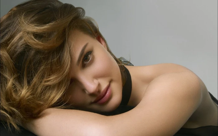 bare shoulders women actress Natalie Portman portrait face