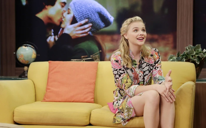 Chloe actress Chlo Grace Moretz women blonde dress legs