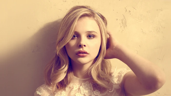 Chloe Grace Moretz celebrity actress blonde Chlo 2k