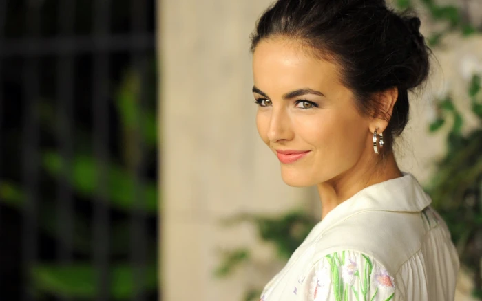 Camilla Belle actress celebrity women smiling brunette 2k
