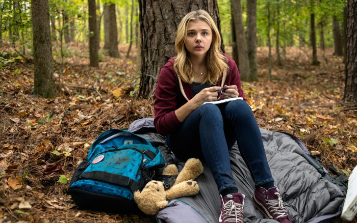 Chlo Grace Moretz women actress blonde The Wave tree 2k