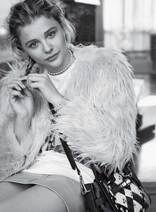 Chlo Grace Moretz women actress monochrome fur coats