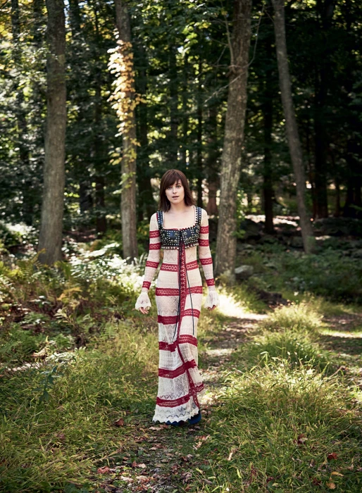 Dakota Johnson actress women outdoors tree plant land 2k
