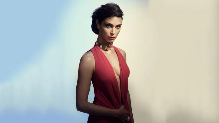 celebrity women Morena Baccarin actress brunette cleavage