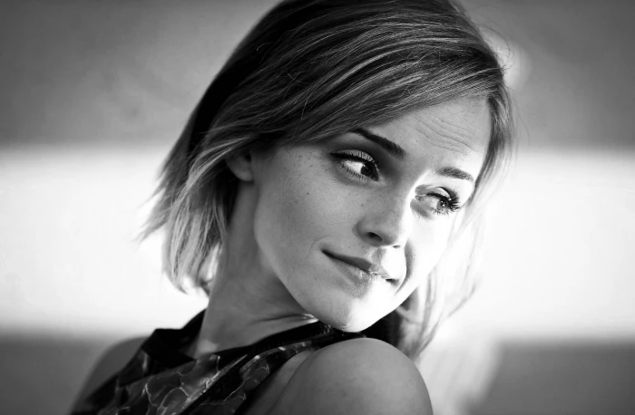 Emma Watson monochrome actress face looking away women 2k