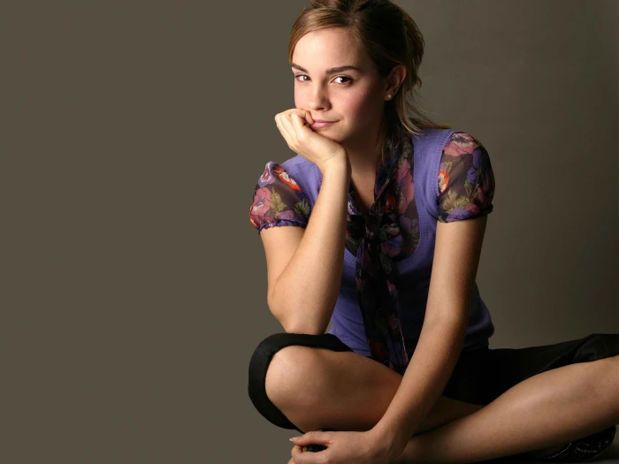 Emma Watson sitting women brunette looking at viewer smiling 2k