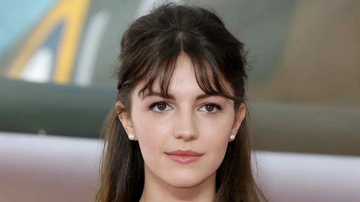 Ella Hunt Actress 2k 4k
