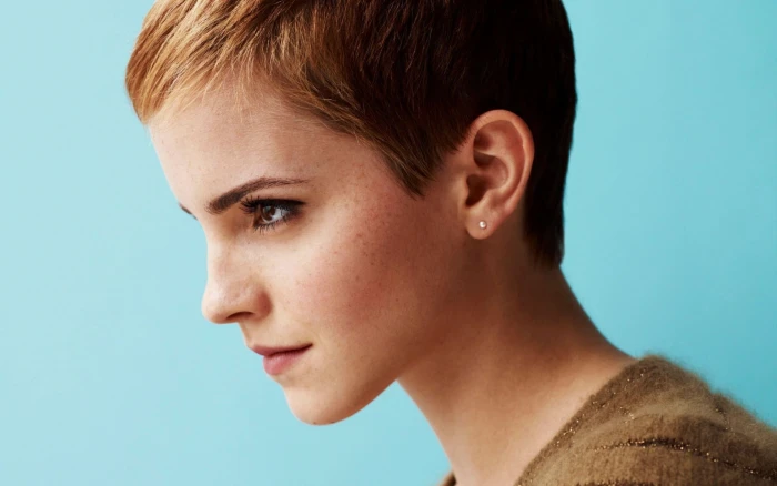 Emma Watson women actress face short hair freckles