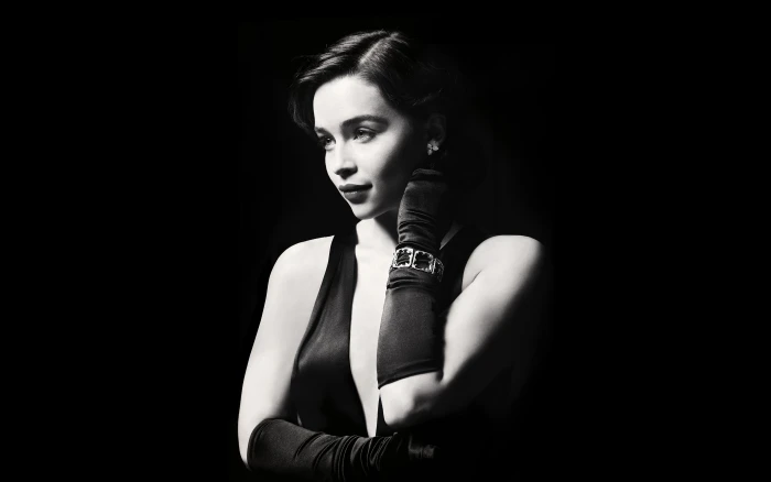 Emilia Clarke monochrome women brunette actress celebrity 2k