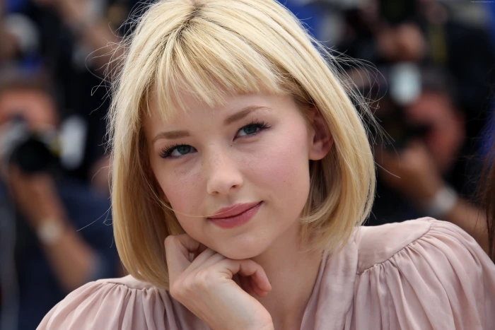 Haley Bennett blonde actress 2k 4k